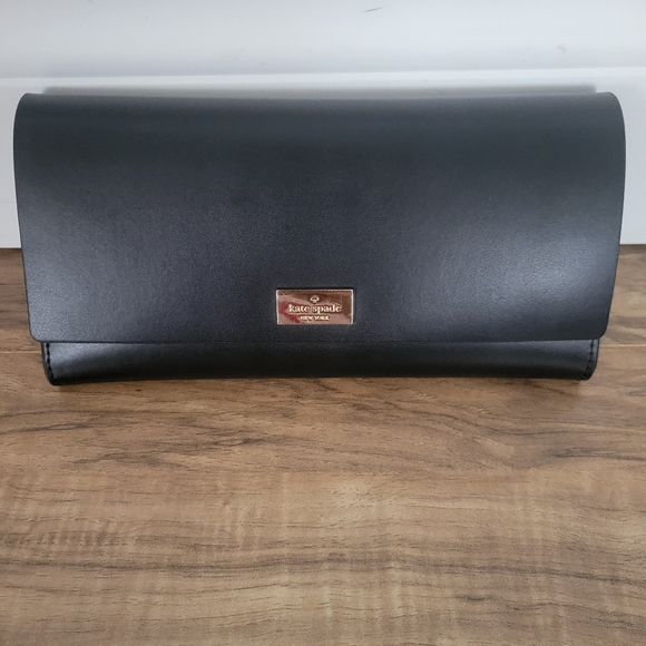 Kate Spade Black & Hot Pink Wallet - Picture 8 of 8